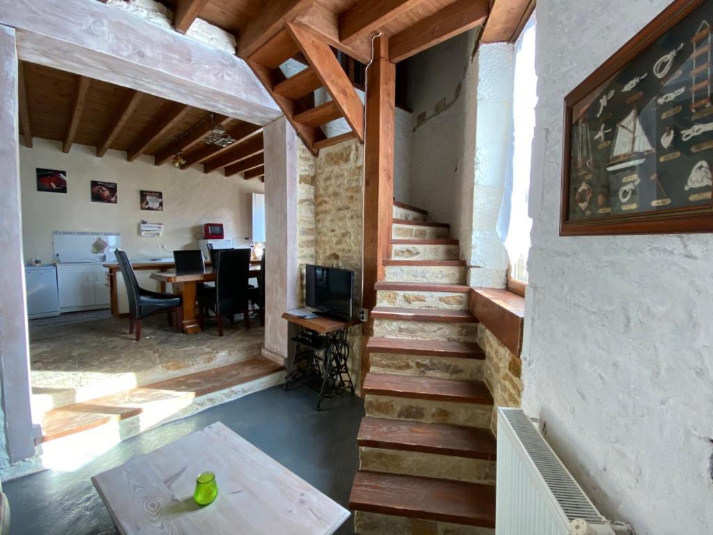 Holiday Home La Brijopa Bazoges-en-Pareds Exteriér fotografie